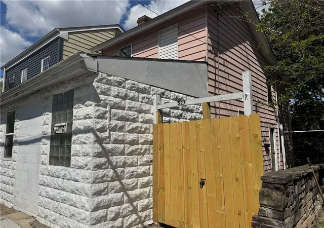 Homes for sale in Lincoln Larimer, PA | 527 Lenora Street, Lincoln Larimer, PA 15206 | MLS# 1754385