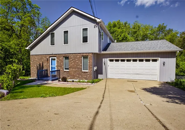 Homes for sale in Baldwin Boro, PA | 59 Hartl Ln, Baldwin Boro, PA 15227 | MLS# 1754387
