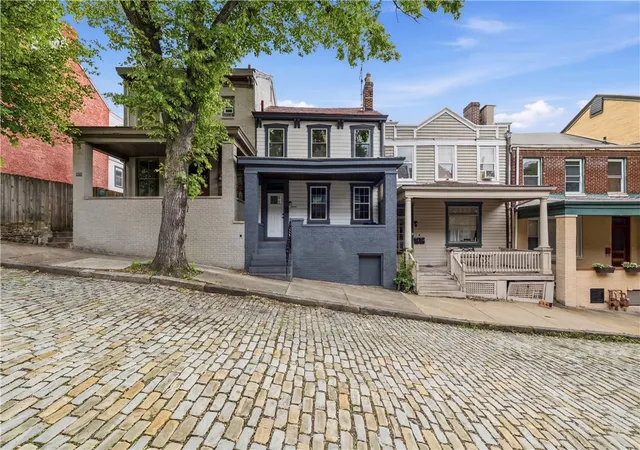 Photo 1 of Single family home for sale at 1206 Linden Pl, Pittsburgh, PA 15212 | MLS# 1754404 | Listing updated on 2026-06-01