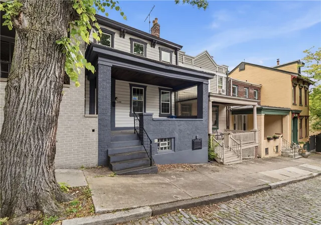 Photo 2 of Single family home for sale at 1206 Linden Pl, Pittsburgh, PA 15212 | MLS# 1754404 | Listing updated on 2026-06-01