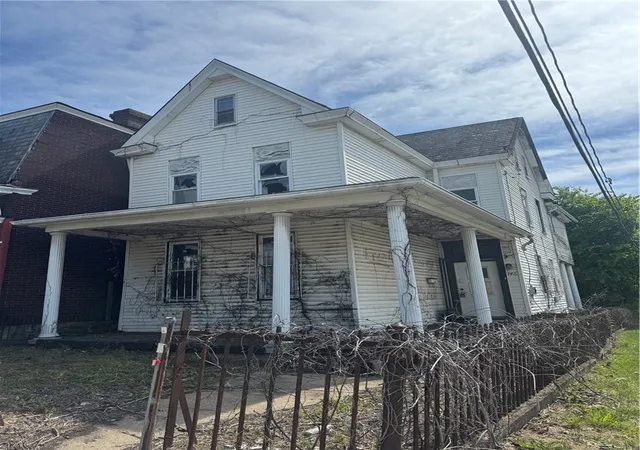 Homes for sale in Lincoln Larimer, PA | 146 Auburn St, Lincoln Larimer, PA 15206 | MLS# 1754434