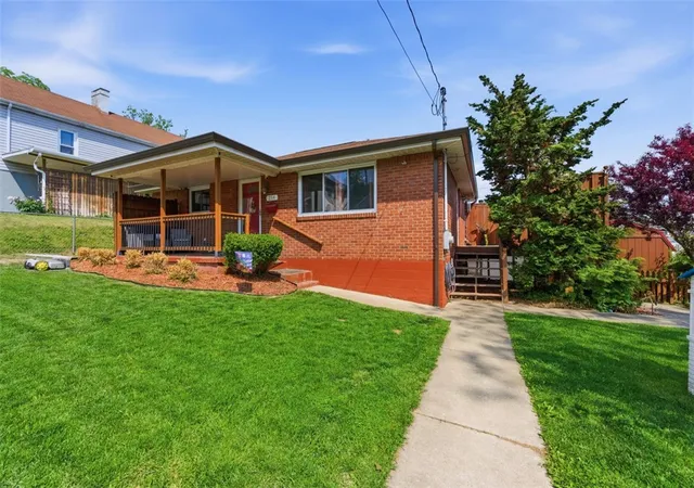 2nd image of 214 Barr St, Canonsburg, PA 15317 | MLS# 1754040