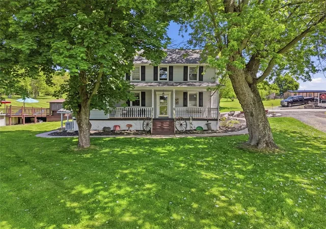 Homes for sale in Mt Pleasant Twp, PA | 2976 Henderson Road, Mt Pleasant Twp, PA 15301 | MLS# 1754250