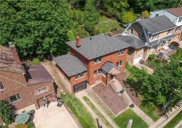 3rd image of 369 Orchard, Mt Lebanon, PA 15228 | MLS# 1754415