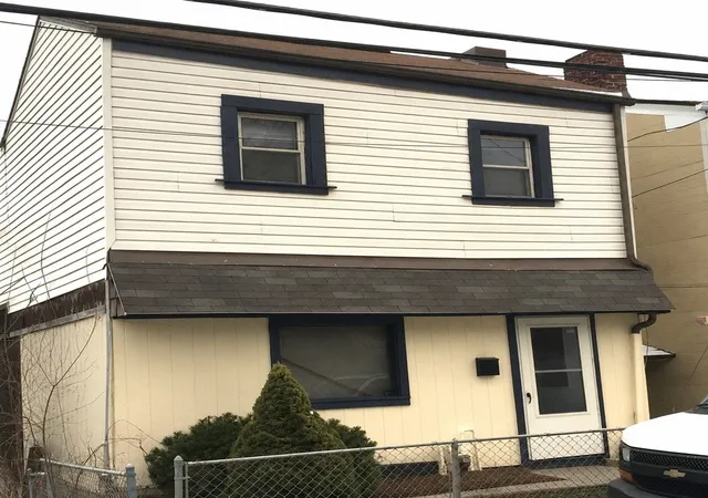 Homes for sale in Allentown, PA | 963 Manton Way, Allentown, PA 15210 | MLS# 1754539
