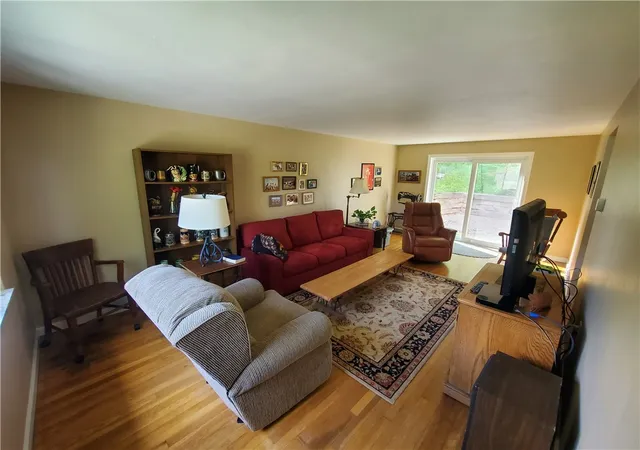 4th image of 1338 S Side Ave, Spring Hill, PA 15212 | MLS# 1754543
