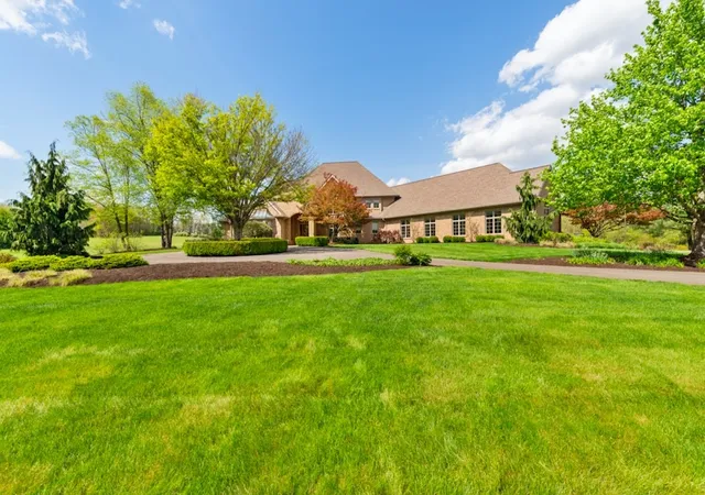 Homes for sale in Center Twp, PA | 108 Heritage Lane, Center Twp, PA 16001 | MLS# 1754515