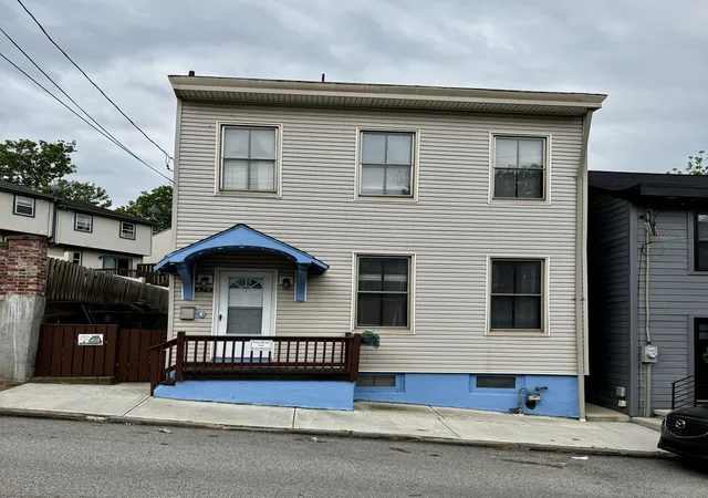Homes for sale in Lawrenceville, PA | 278 38th St, Lawrenceville, PA 15201 | MLS# 1754603
