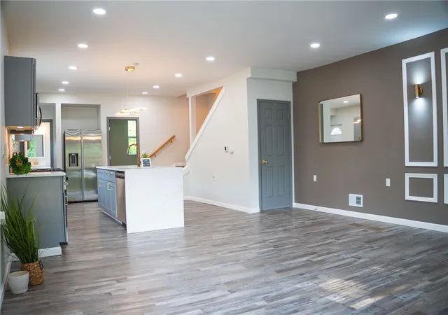 4th image of 428 Donna St, Garfield, PA 15224 | MLS# 1754544