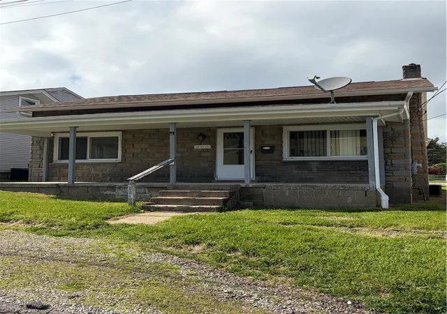 Homes for sale in Verona, PA | 204 University, Verona, PA 15147 | MLS# 1754431