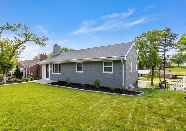 Homes for sale in Whitehall, PA | 4952 Mcanulty Rd, Whitehall, PA 15236 | MLS# 1754632