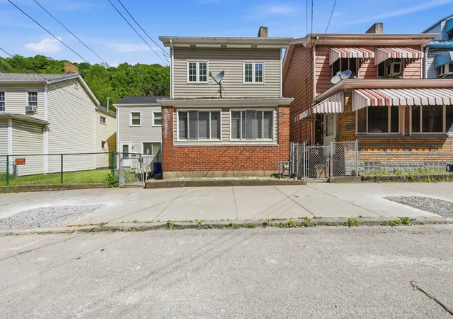 1st image of 717 Saline St, Greenfield, PA 15207 | MLS# 1754678