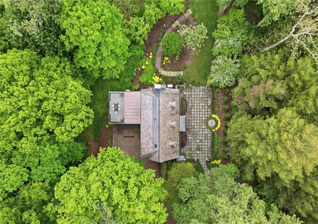50th image of 810 Persimmon Rd, Sewickley, PA 15143 | MLS# 1754446