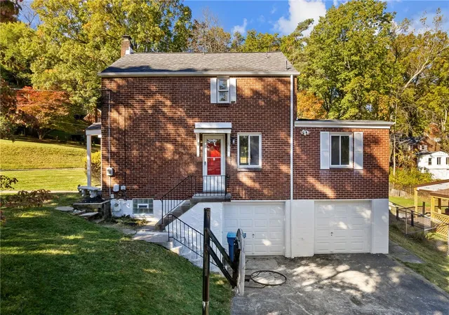 2nd image of 2905 Blackridge Ave, Penn Hills, PA 15235 | MLS# 1754730