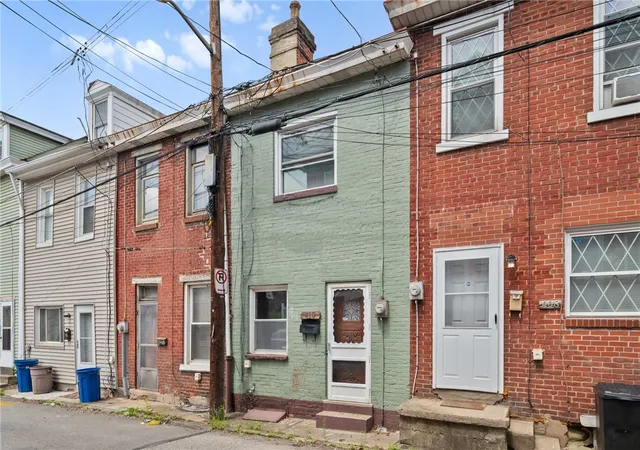 Photo 3 of Single family home for sale at 410 Orwell Way, Pittsburgh, PA 15224 | MLS# 1754731 | Listing updated on 2026-07-08
