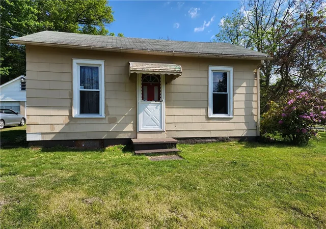Homes for sale in Hermitage, PA | 236 Superior St, Hermitage, PA 16148 | MLS# 1754736