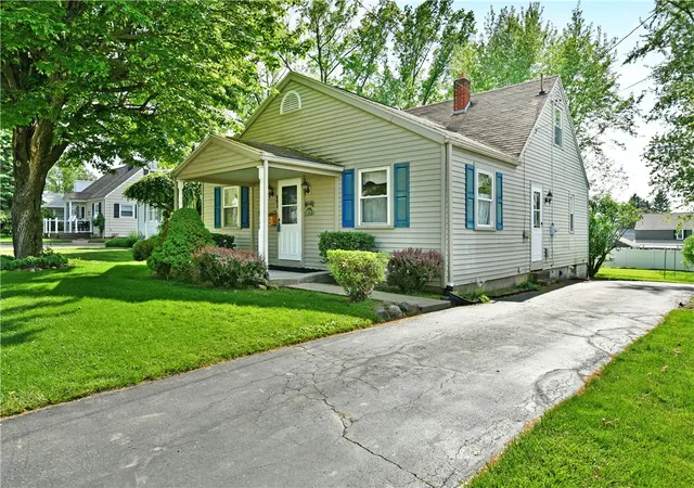 1st image of 891 Bechtol, Sharon, PA 16146 | MLS# 1754746