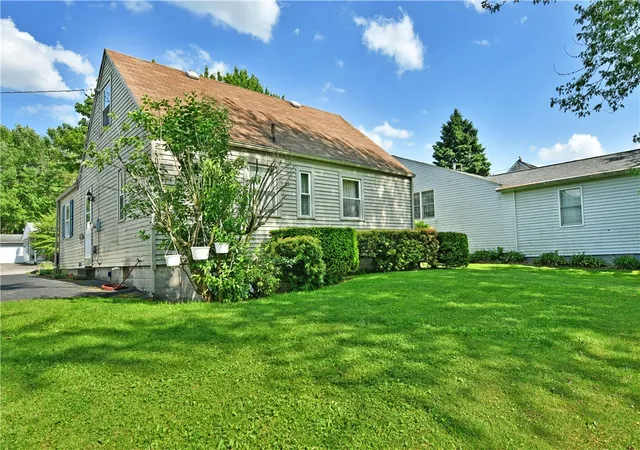 2nd image of 891 Bechtol, Sharon, PA 16146 | MLS# 1754746