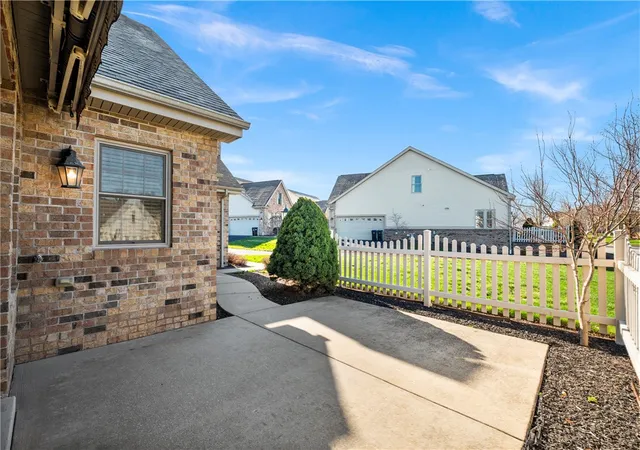 Photo 5 of Condo for sale at 7016 Berringer Ct, Coraopolis, PA 15108 | MLS# 1754733 | Listing updated on 2026-07-09