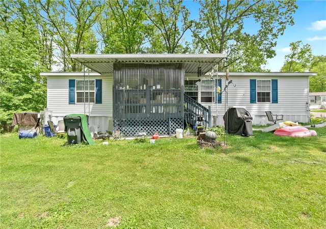 image of 15 Pine Ct, Cranberry Township, PA 16066 | MLS# 1754320
