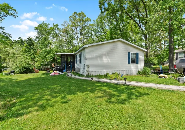 image of 15 Pine Ct, Cranberry Township, PA 16066 | MLS# 1754320