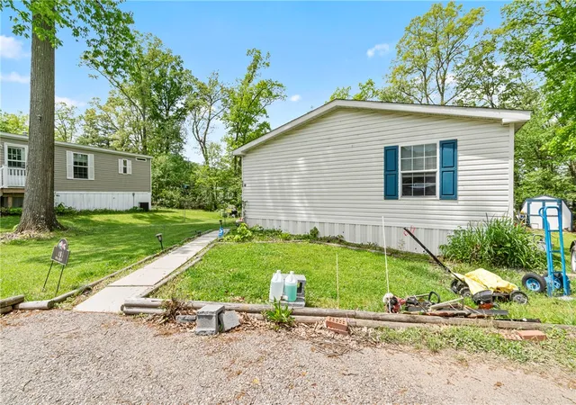 image of 15 Pine Ct, Cranberry Township, PA 16066 | MLS# 1754320