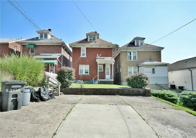 Listing Photo 2 - Condo for sale in building located at 2110 W St, Homestead, PA 15120