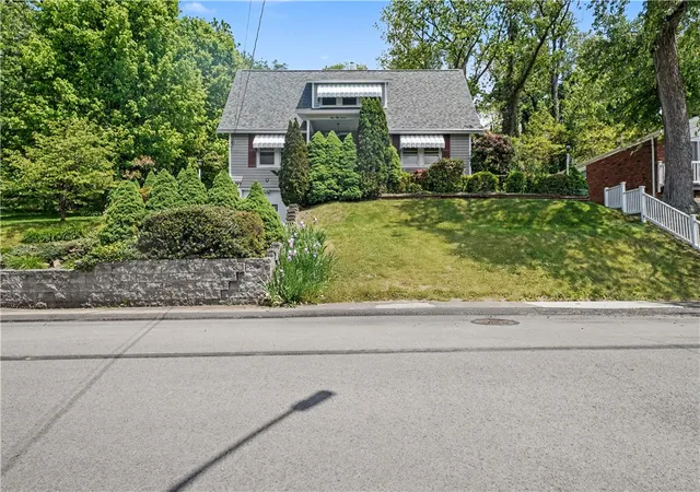 Photo 2 of Single family home for sale at 957 Orchard Ave, Greensburg, PA 15601 | MLS# 1754564 | Listing updated on 2026-06-03