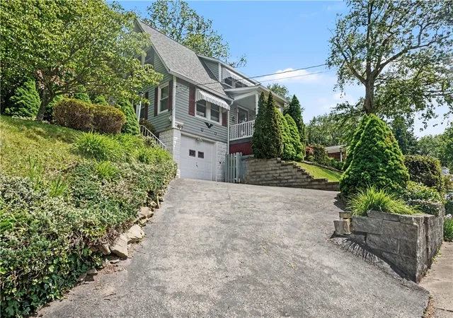 Photo 3 of Single family home for sale at 957 Orchard Ave, Greensburg, PA 15601 | MLS# 1754564 | Listing updated on 2026-06-03