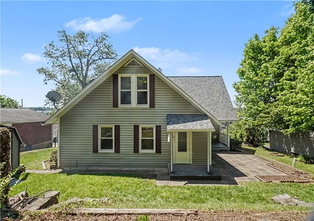 Photo 3 of Single family home for sale at 957 Orchard Ave, Greensburg, PA 15601 | MLS# 1754564 | Listing updated on 2026-06-03