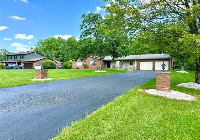 2nd image of 3442 Carmela Dr, New Castle, PA 16105 | MLS# 1754604