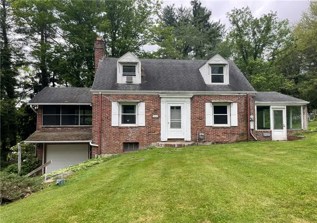 Homes for sale in Ligonier Boro, PA | 345 E Main Street, Ligonier Boro, PA 15658 | MLS# 1754701