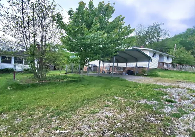 3rd image of 203 Rock Ave, Beaver Falls, PA 15010 | MLS# 1754187