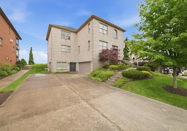 36th image of 1043 Blackthorne Dr, Penn Twp, PA 15644 | MLS# 1754467