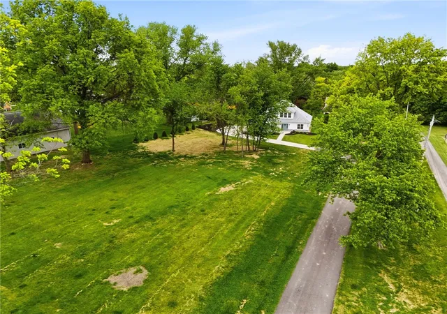 Photo 3 of Single family home for sale at 1003 Taylor Ln, Franklin Park, PA 15237 | MLS# 1754422 | Listing updated on 2026-07-30