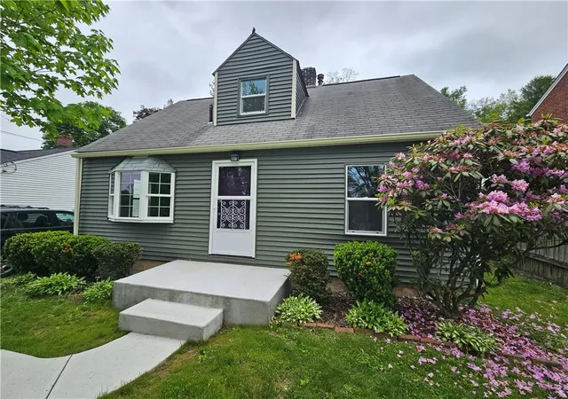 1st image of 520 Joffre St, Ellwood City, PA 16117 | MLS# 1754772
