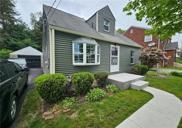 2nd image of 520 Joffre St, Ellwood City, PA 16117 | MLS# 1754772