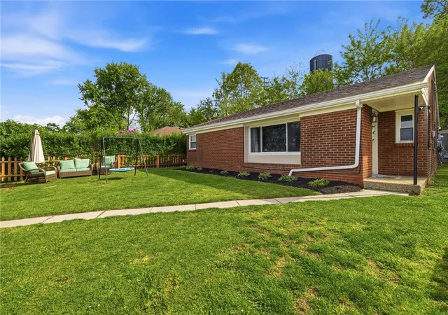 Photo 3 of Single family home for sale at 406 Virginia Ave, Ambridge, PA 15003 | MLS# 1754825 | Listing updated on 2026-08-04
