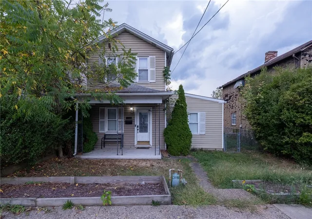 Homes for sale in Heidelberg, PA | 1618 W Railroad St, Heidelberg, PA 15106 | MLS# 1754879