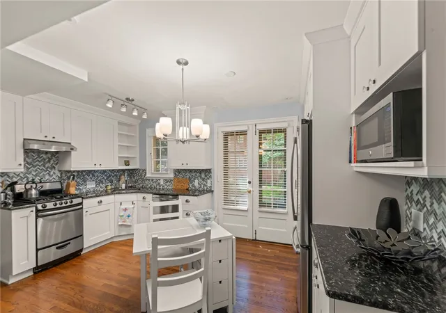 3rd image of 436 Olympia Road, Mt Washington, PA 15211 | MLS# 1754987