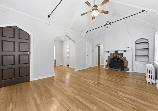Photo 2 of Multi family home for sale at 3809 Beechwood Blvd, Pittsburgh, PA 15217 | MLS# 1754958 | Listing updated on 2026-10-01