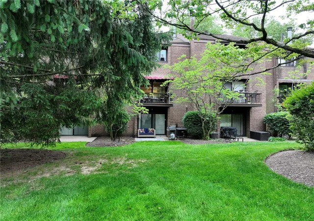 2nd image of 1523 Merion Ln, Oakmont, PA 15139 | MLS# 1755010