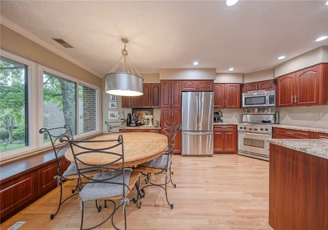 3rd image of 1523 Merion Ln, Oakmont, PA 15139 | MLS# 1755010