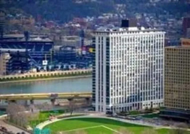 2nd image of 320 Fort Duquesne Blvd #22A, Pittsburgh, PA 15222 | MLS# 1755030