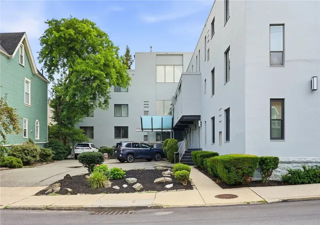 Homes for sale in Shadyside, PA | 5708 Walnut St #G1, Shadyside, PA 15232 | MLS# 1755035