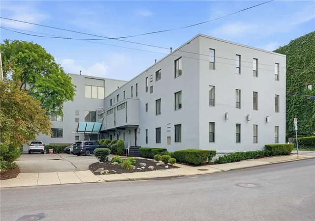 Homes for sale in Shadyside, PA | 5708 Walnut St #G1, Shadyside, PA 15232 | MLS# 1755035