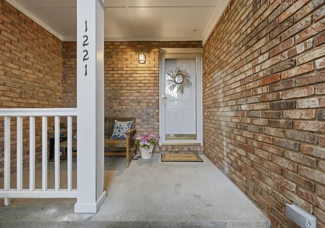 Homes for sale in South Fayette, PA | 1221 Parkside Dr, South Fayette, PA 15017 | MLS# 1755044