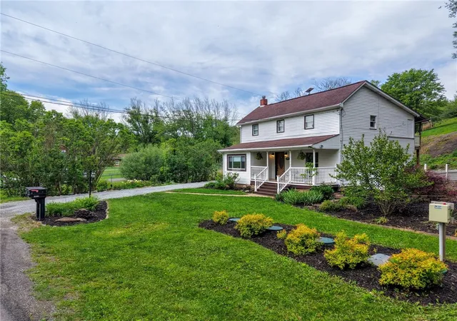 2nd image of 1810 Henderson Ave, Chartiers, PA 15301 | MLS# 1754411