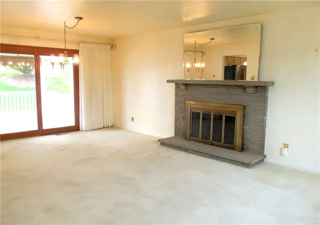 Homes for sale in Chartiers, PA | 640 Longvue Dr, Chartiers, PA 15342 | MLS# 1754908