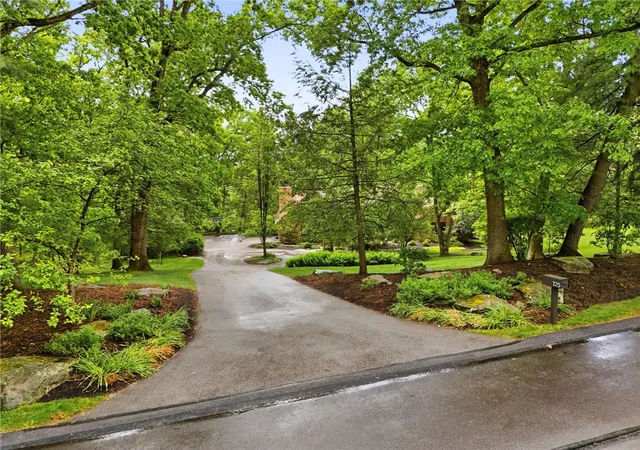 4th image of 125 Riding Trail, Fox Chapel, PA 15215 | MLS# 1754976